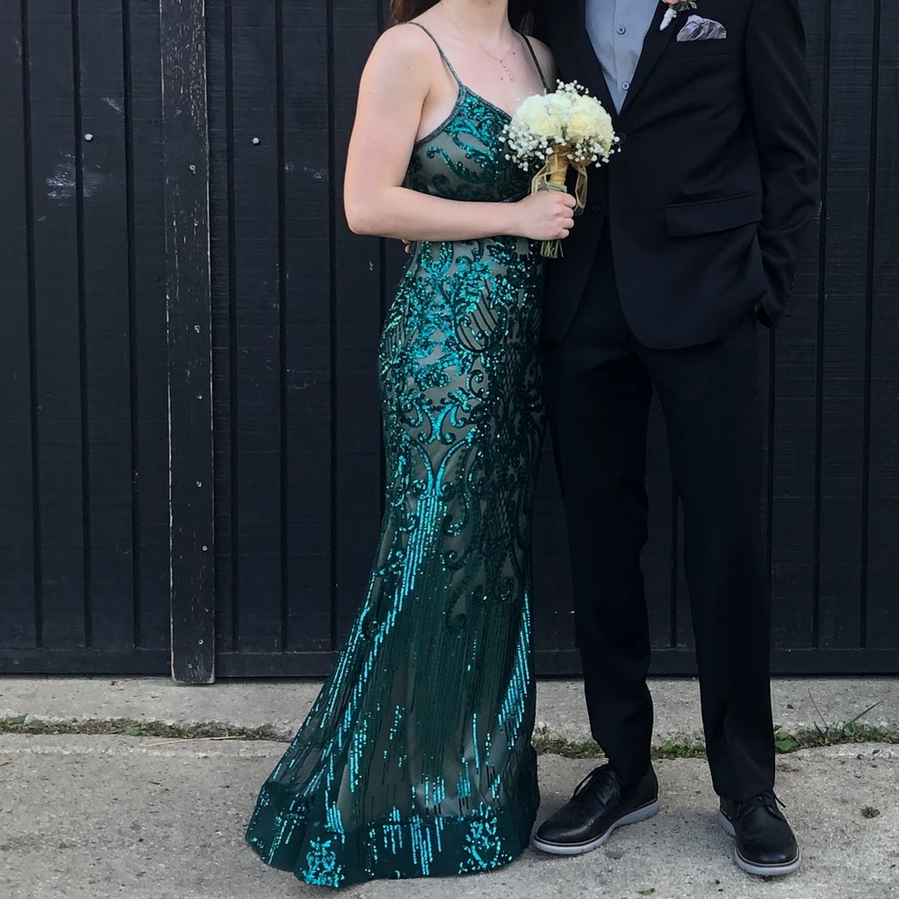 Green prom dress with alterations for someone who is shorter I am 5’4